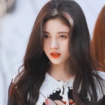 关于一个女孩封面